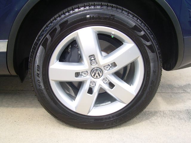 Volkswagen Touareg 2012 photo 32