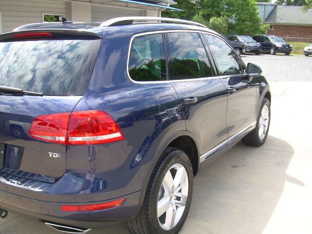 Volkswagen Touareg 2012 photo 33