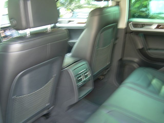 Volkswagen Touareg 2012 photo 5