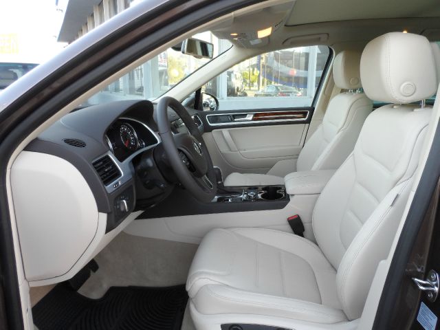 Volkswagen Touareg 2013 photo 20