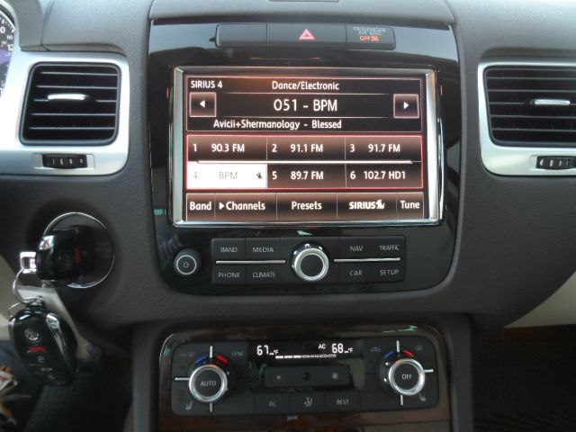 Volkswagen Touareg 2013 photo 7