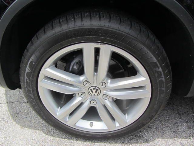 Volkswagen Touareg 2013 photo 30