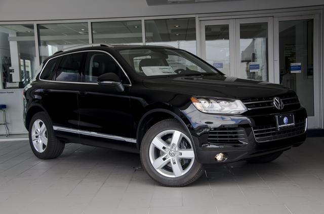 Volkswagen Touareg LT Leather SUV