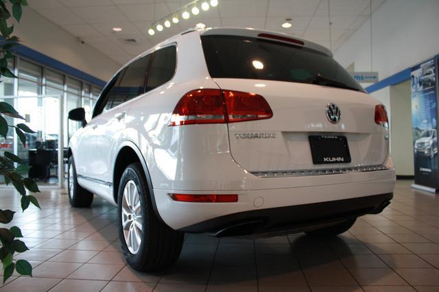 Volkswagen Touareg 2013 photo 1