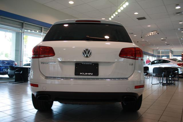 Volkswagen Touareg 2013 photo 2