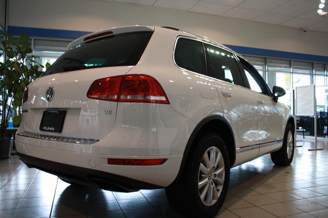 Volkswagen Touareg 2013 photo 3