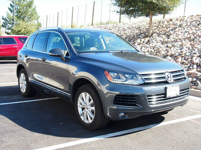 Volkswagen Touareg 2013 photo 3