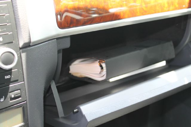 Volkswagen Touareg 2 LT Leather SUV