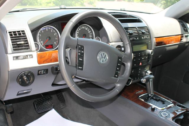 Volkswagen Touareg 2 2008 photo 29