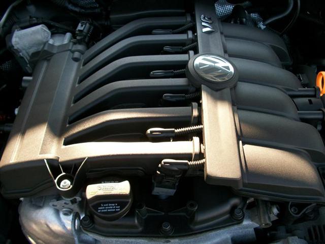 Volkswagen Touareg 2 Red Line Sport Utility