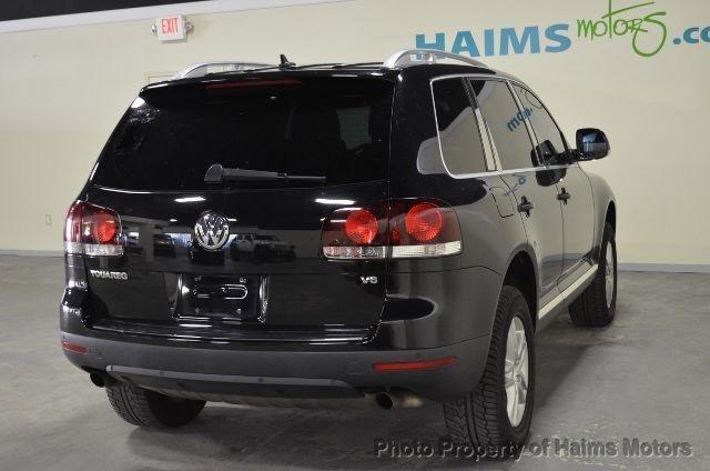 Volkswagen Touareg 2 SLE Custom Truck 5-speed SUV