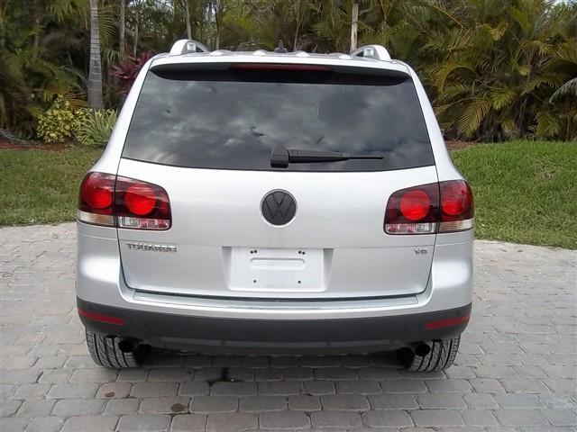 Volkswagen Touareg 2 2008 photo 2