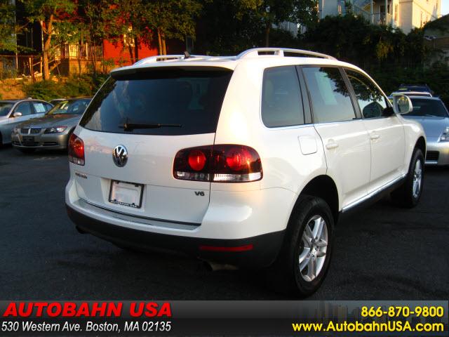 Volkswagen Touareg 2 2008 photo 2