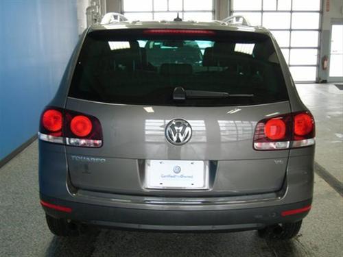 Volkswagen Touareg 2 Red Line Other