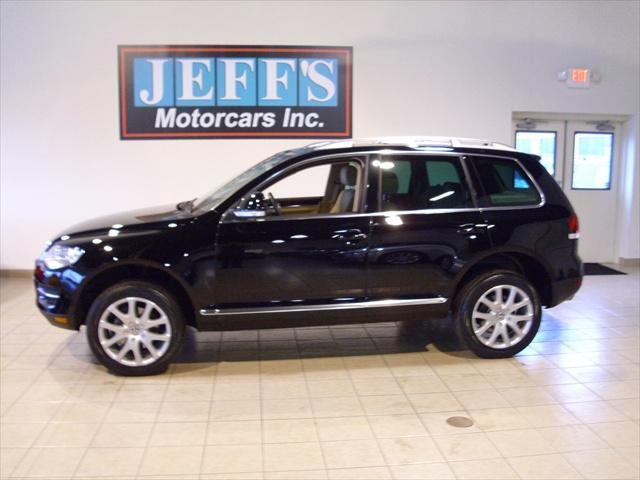 Volkswagen Touareg 2 4dr Hatchback 1.8S (A4) Sport Utility