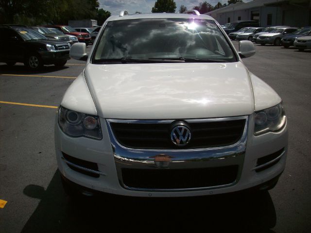 Volkswagen Touareg 2 2008 photo 2