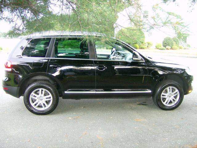 Volkswagen Touareg 2 2008 photo 2