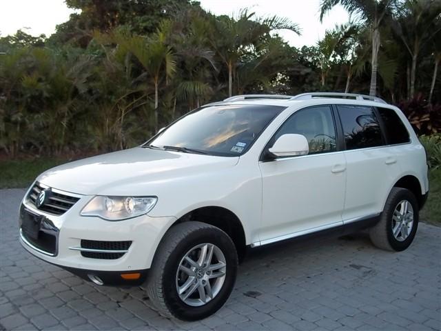 Volkswagen Touareg 2 Touring / AWD Sport Utility