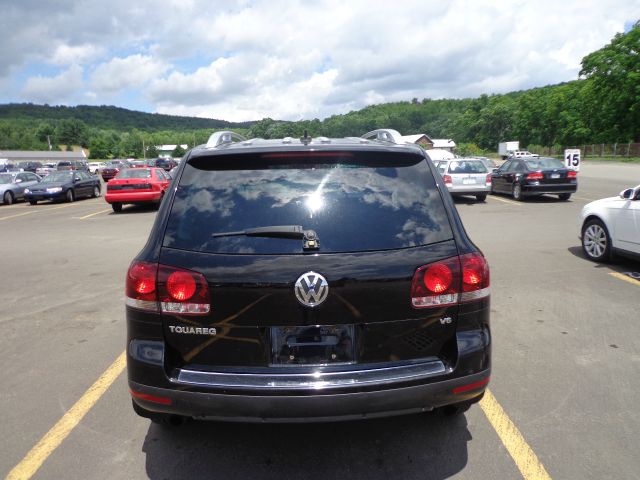 Volkswagen Touareg 2 LT Leather SUV