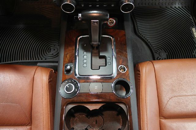 Volkswagen Touareg 2 2008 photo 38