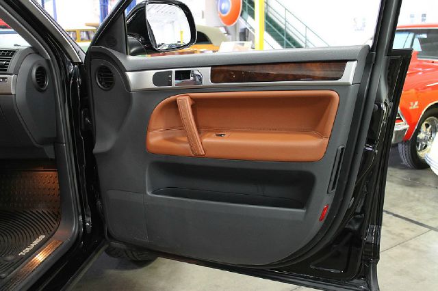 Volkswagen Touareg 2 2008 photo 52