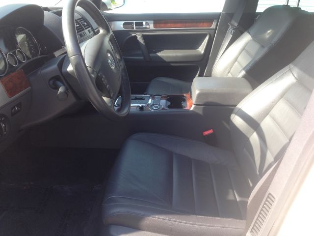 Volkswagen Touareg 2 2009 photo 2