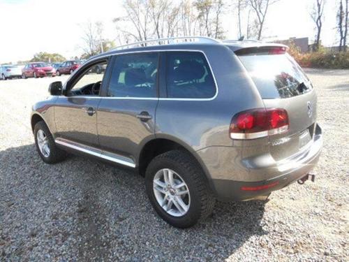 Volkswagen Touareg 2 Red Line Other
