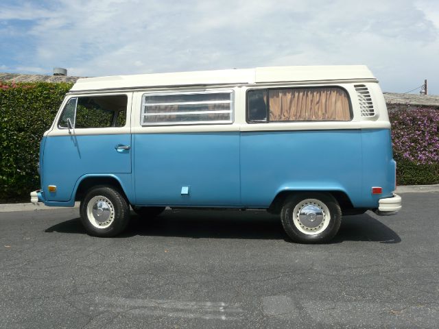 Volkswagen Westfalia 1972 photo 2