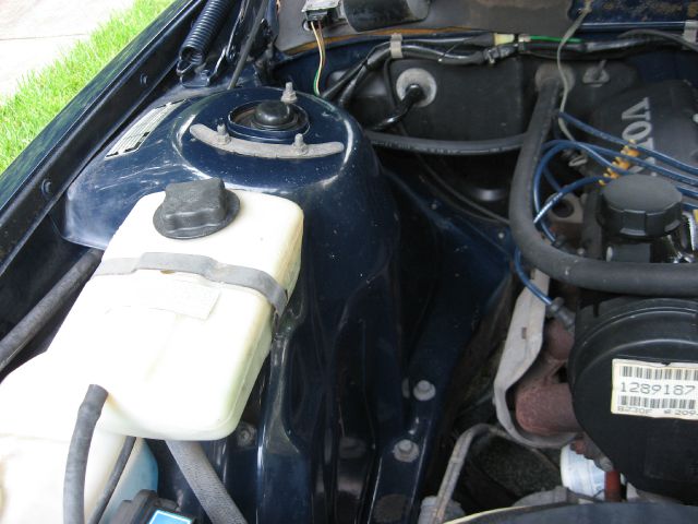 Volvo 240 1988 photo 18