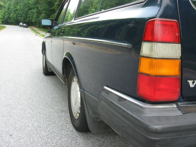 Volvo 240 1988 photo 23