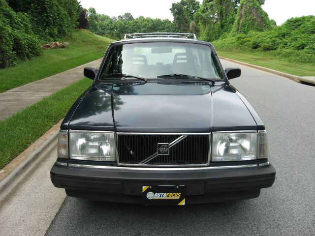 Volvo 240 1988 photo 29