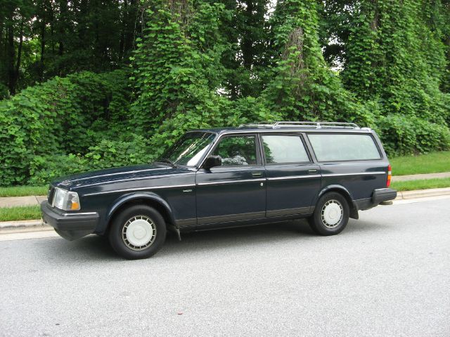 Volvo 240 1988 photo 35