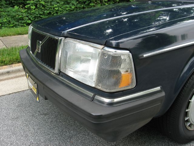 Volvo 240 1988 photo 4