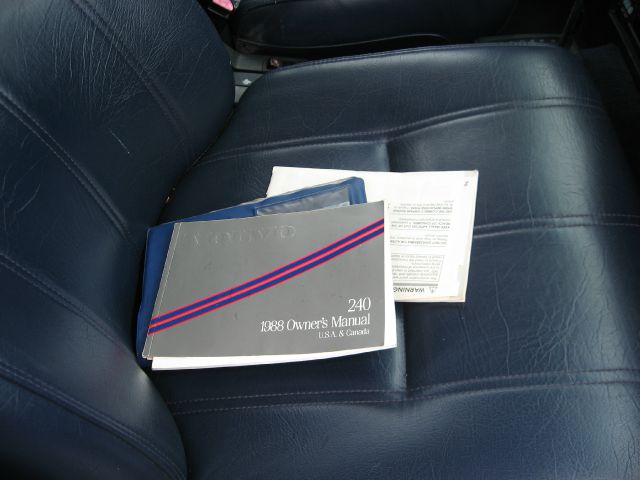 Volvo 240 1988 photo 9