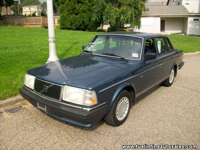 Volvo 240 1989 photo 1