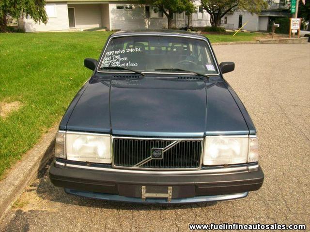 Volvo 240 1989 photo 2