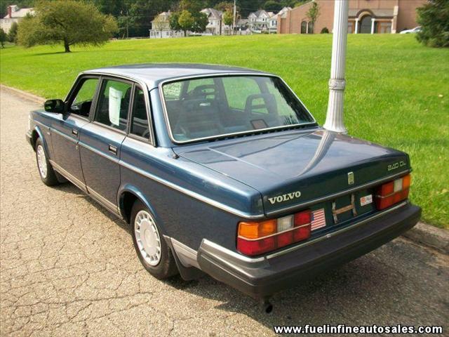 Volvo 240 1989 photo 3