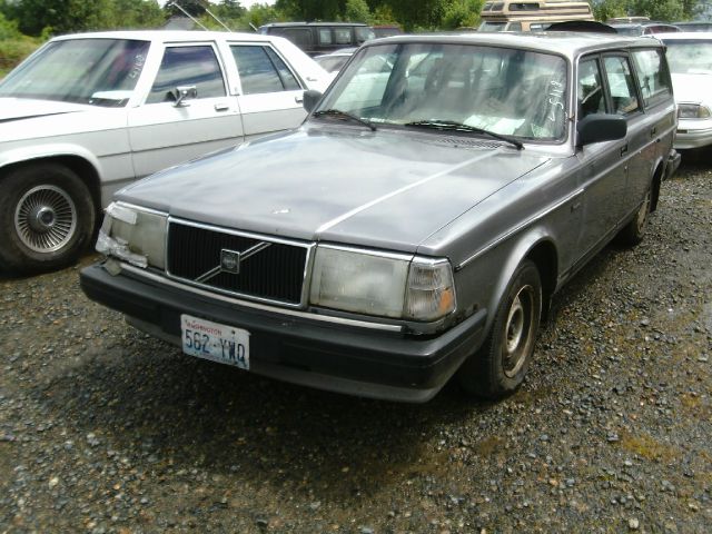 Volvo 240 1991 photo 2