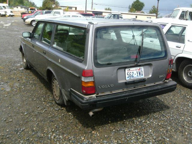 Volvo 240 1991 photo 4