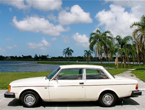 Volvo 240 1993 photo 2