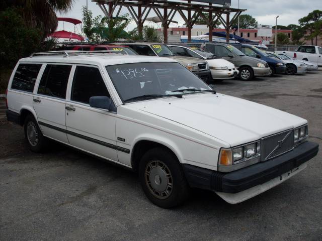 Volvo 740 Series 1988 photo 1