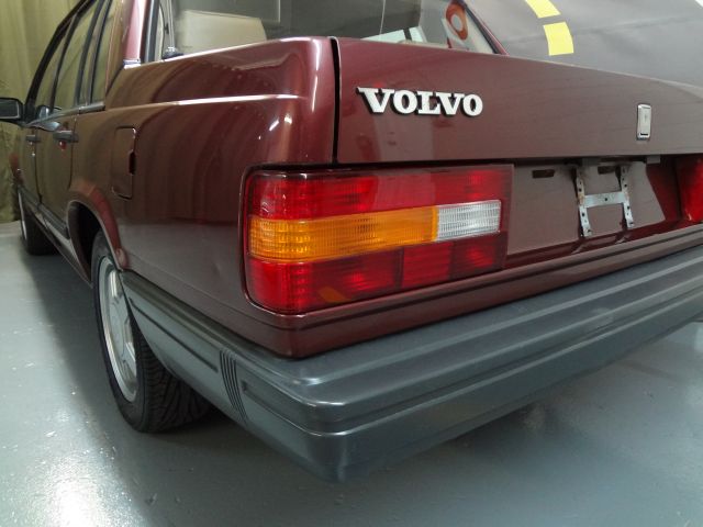 Volvo 740 Series Series 4 Sedan