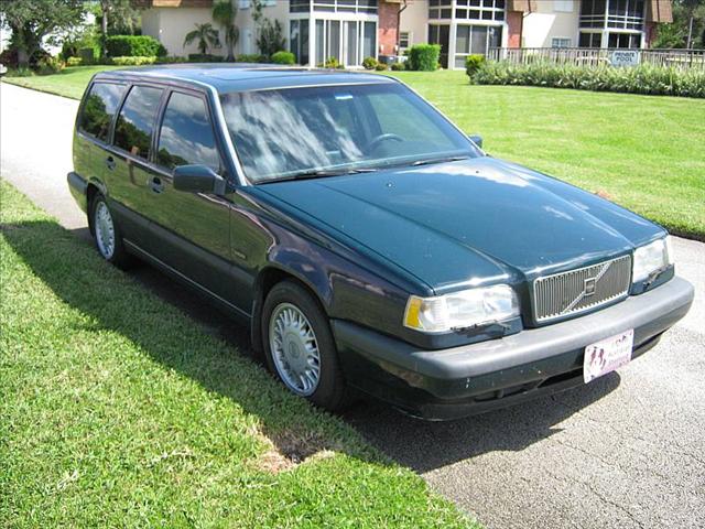 Volvo 850 Series Base Wagon