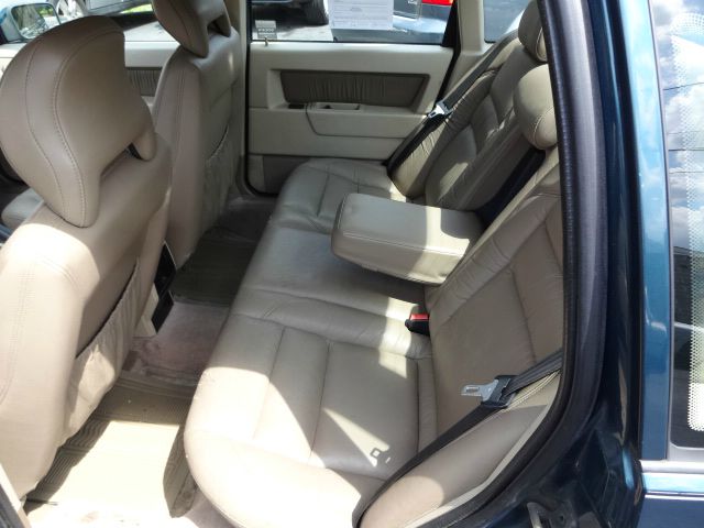 Volvo 850 Series 1995 photo 4