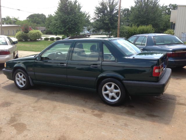 Volvo 850 Series LS Special Value Sedan