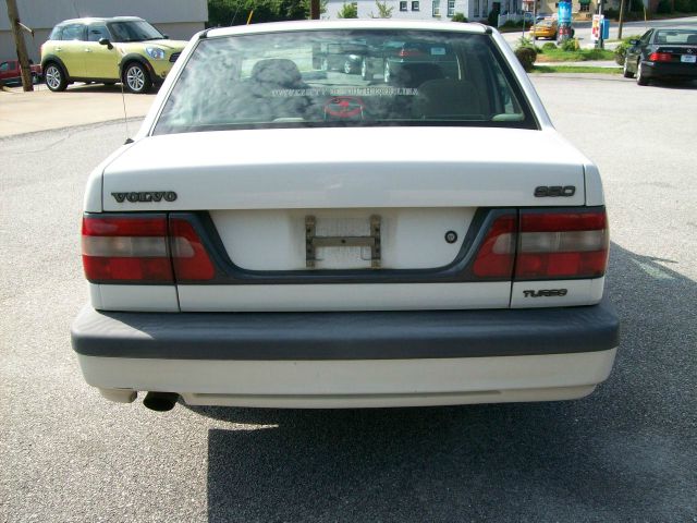 Volvo 850 Series Lariat CREW SRW Sedan