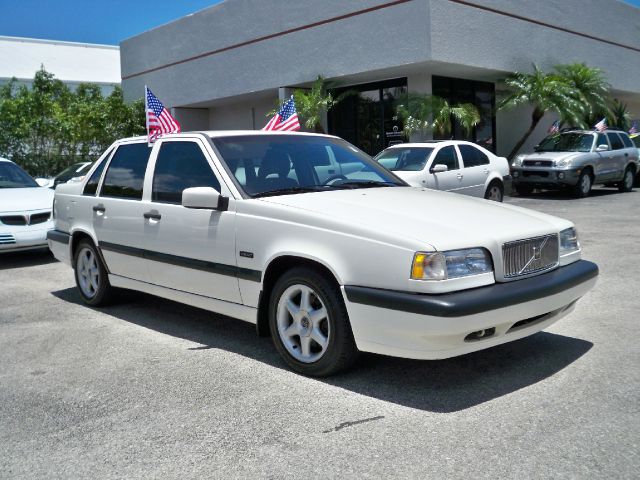 Volvo 850 Series 1996 photo 3