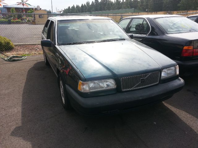 Volvo 850 Series Series 4 Sedan