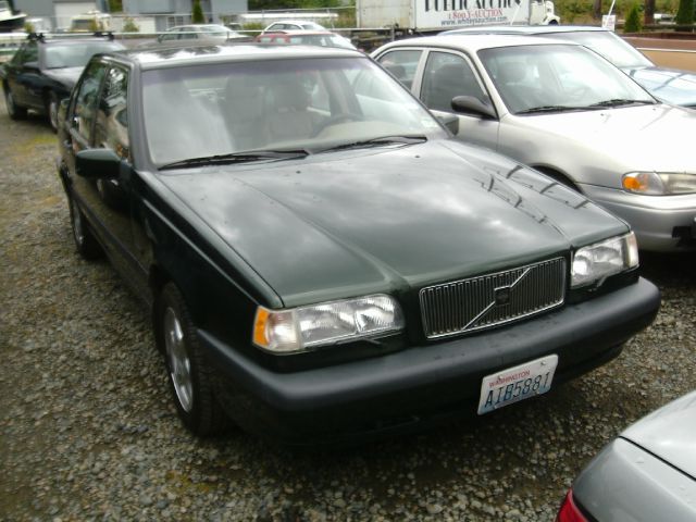Volvo 850 Series LS Special Value Sedan