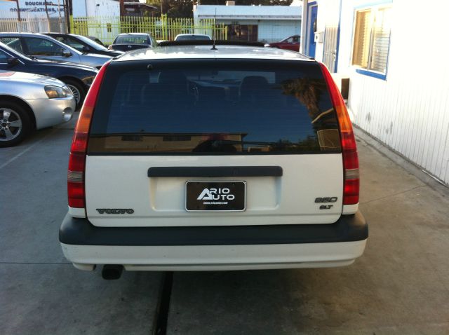 Volvo 850 Series 1997 photo 2